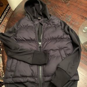 Athleta Girl puffer jacket w/hood Sz Lg